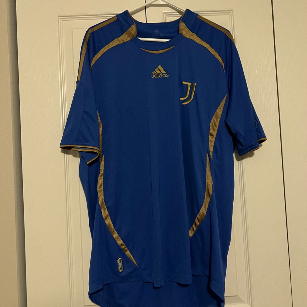 GUC Mens XL juventus Addidas training jersey